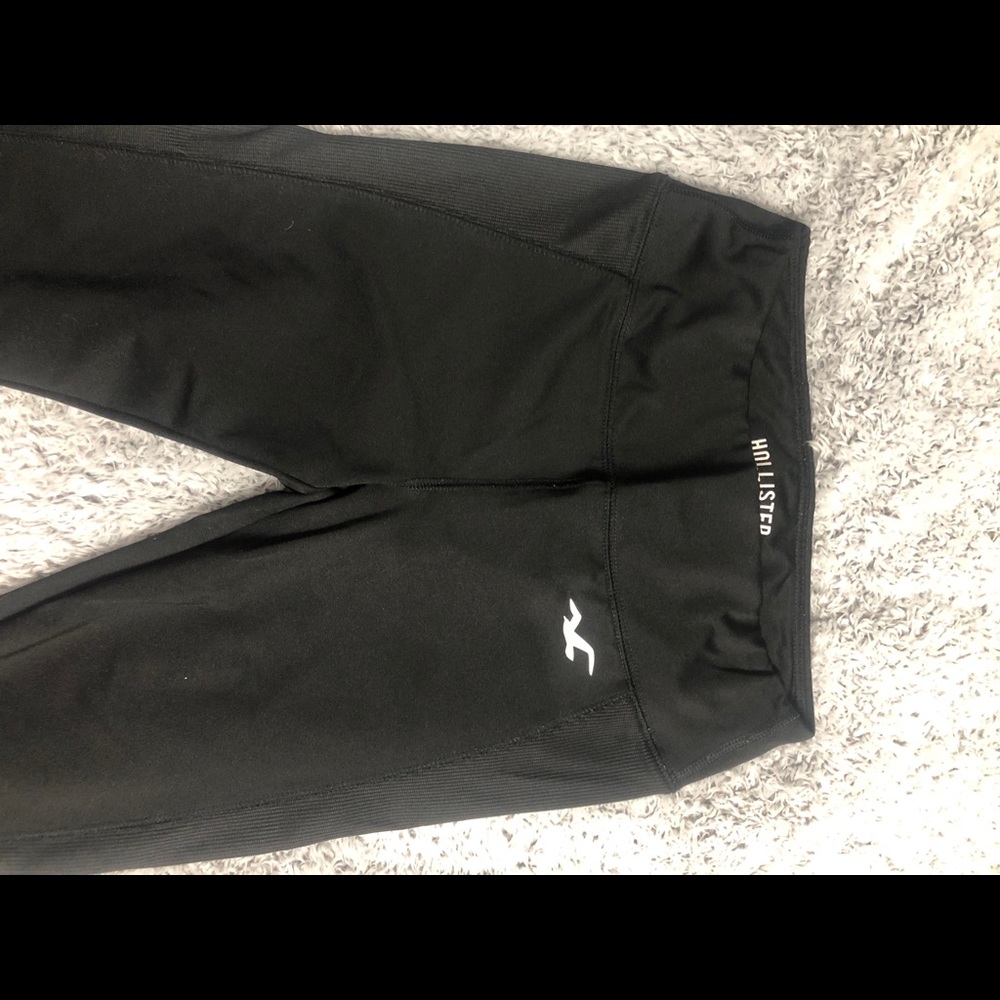 Hollister leggings with stirrup bottom